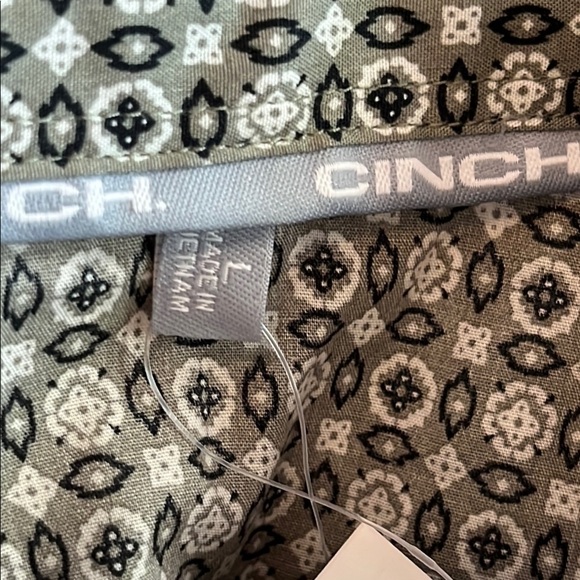 NWT Cinch Womens Olive Green Black and White Patterned Shirt Size L - Picture 5 of 9